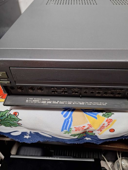 S VHS Video JVC HR-S4700 EG Made japan