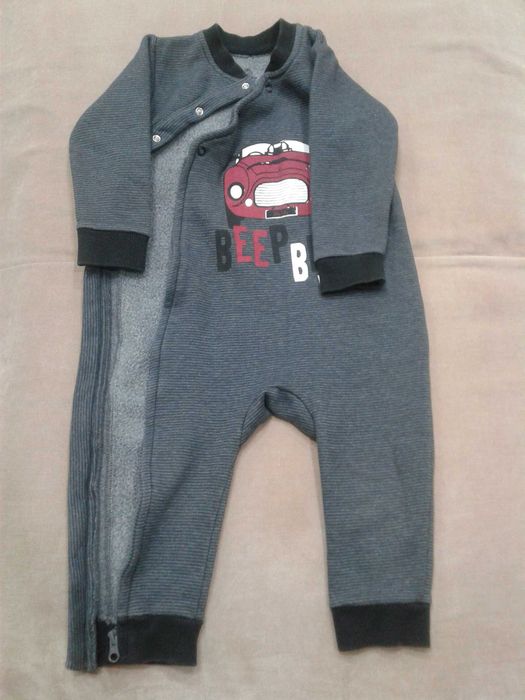 Продам детский комбинезон