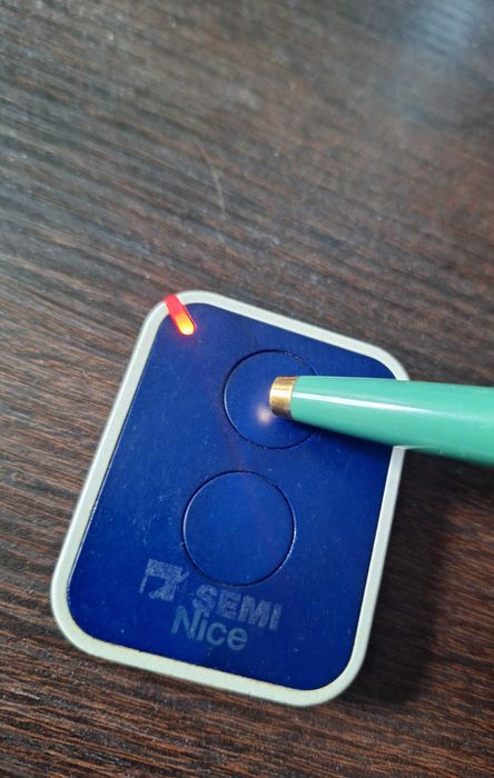 Telecomanda originala Nice ON2EFM 2 canale 868.46 MHz albastru ONE2EFM