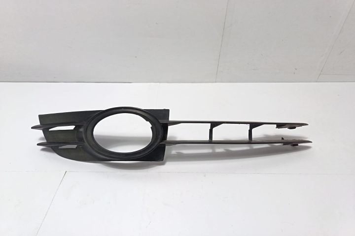 Grila proiector ceata dreapta Audi A6 allroad C6