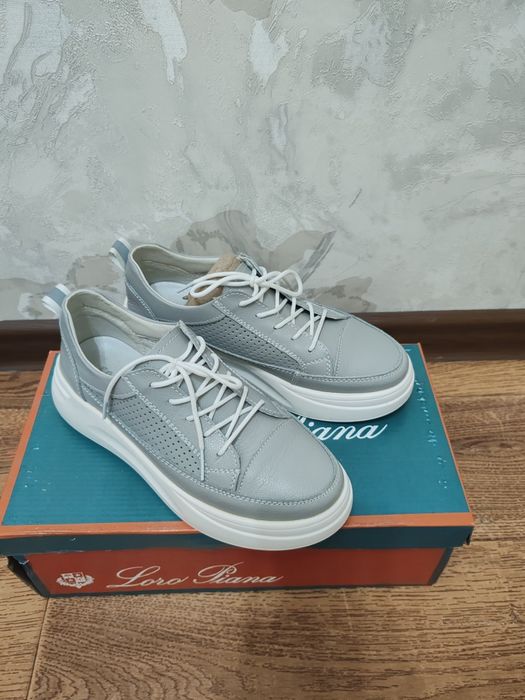 Продается женская обувь