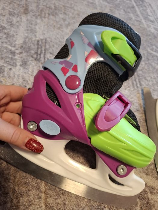 Продам детские коньки