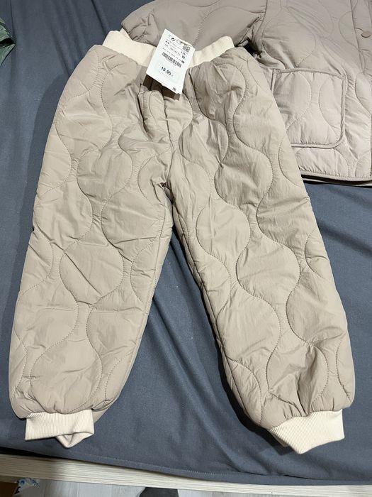 Куртки зара с германини новые унисекс на  3 5 лет