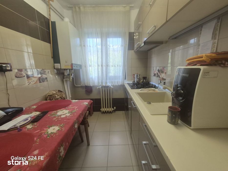 Apartament modern cu 3 camere de închiriat – Zona Mihai Eminescu