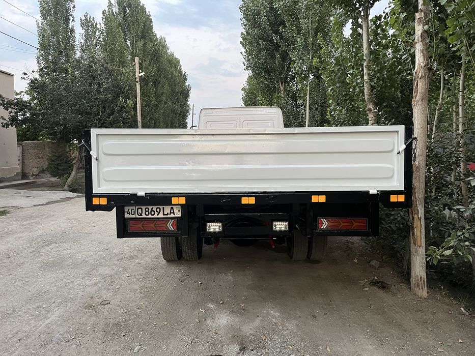 MERCEDES BENZ ATEGO 815 сотилади 2001 йил метанли. Борт с тентом