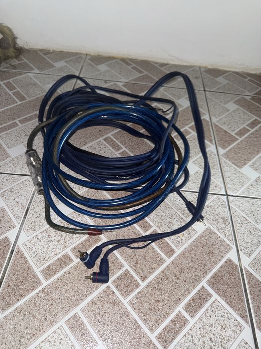 Set Complet Subwoofer Auto Activ Nakamichi + Kit Cabluri Incluse