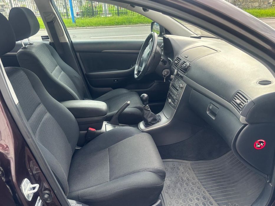 Toyota Avensis 2.0 D-4D, 2007 |Cutie manuală 6 trepte | 223.000 km | 2.800 €