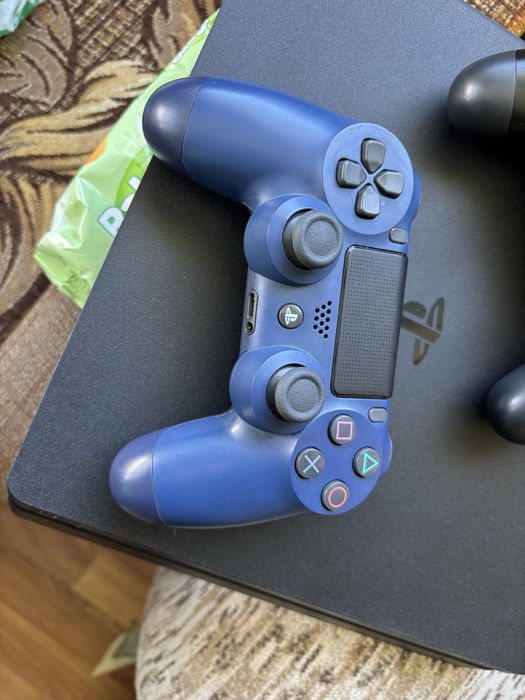 PS4 Slim + 2 джойстика – Вземи и играй веднага!
