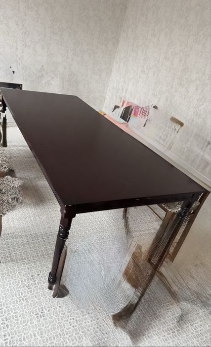 Стол со стульями