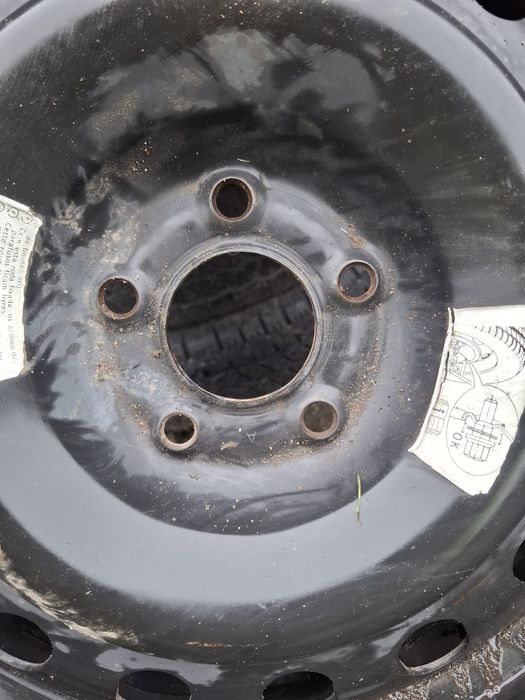 Vand roata rezerva R 17 cu anvelopa noua 215 55 17 pireli