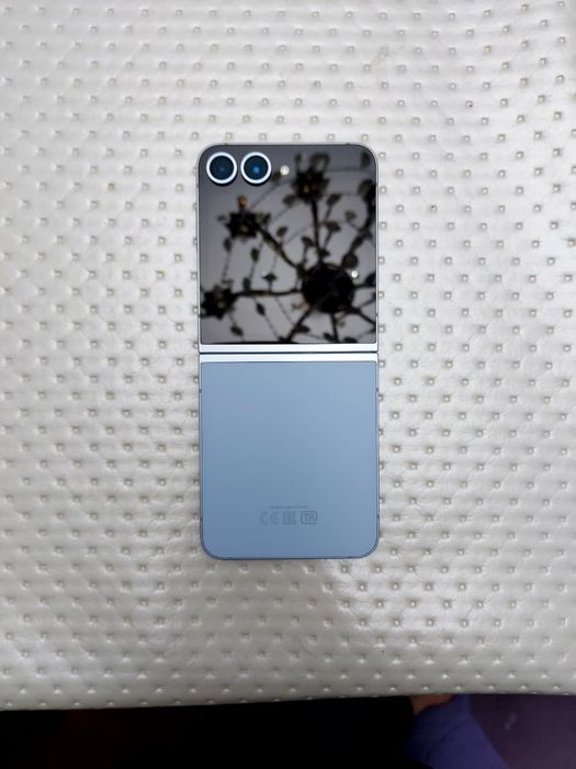 Продам galaxy flip 6 12/256