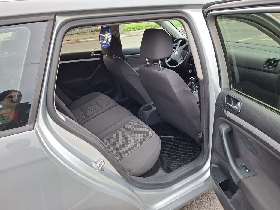 Vând Vw Golf 5 TDi 1.9