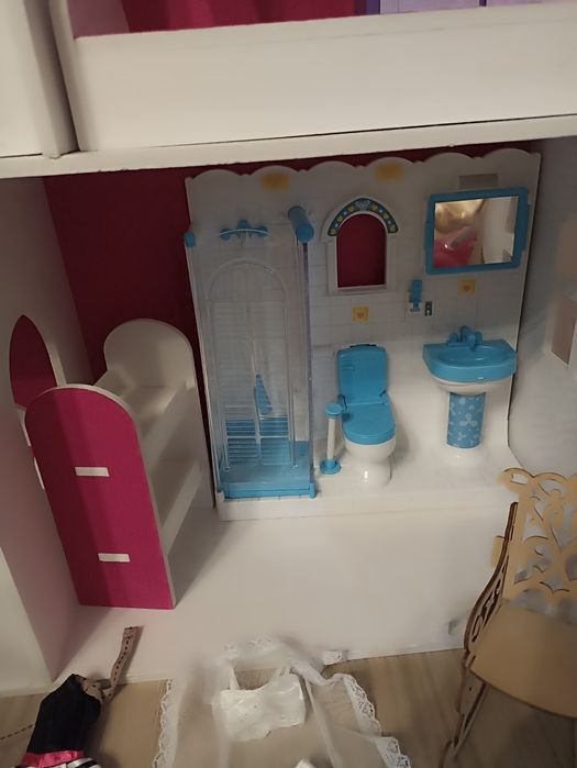 Домик Барби красивый