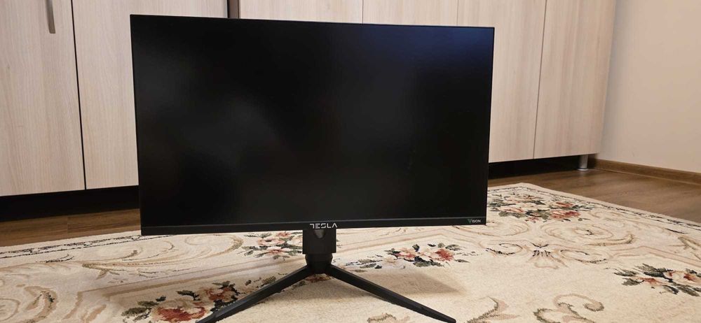 Monitor Tesla 27"