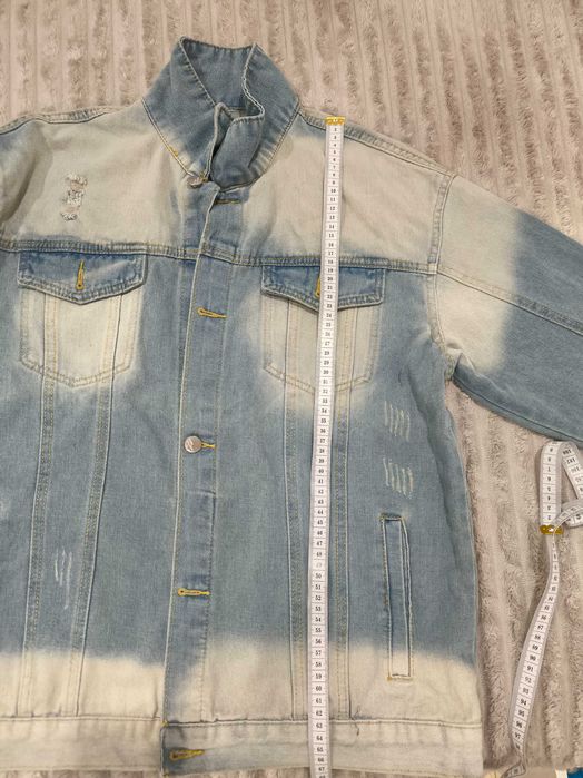 Продам джинсовую мужскую куртку