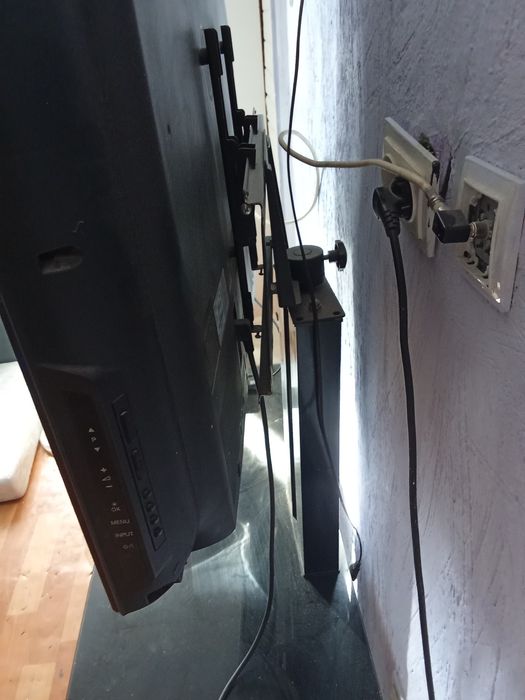 Срочно,подставка под телевизор