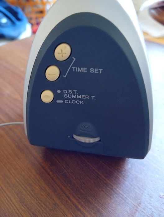 Radio cu ceas Sony  dream machine.