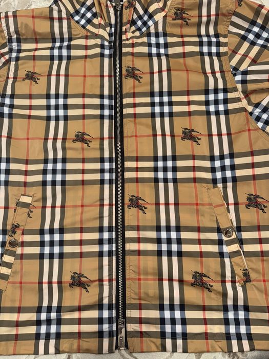 Ветровка Burberry, размер M