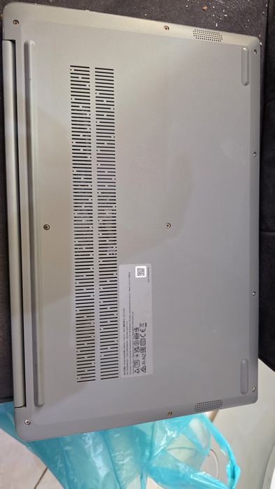 Laptop Lenovo  Ryzen 5 5500U 16 gb RAM ddr4