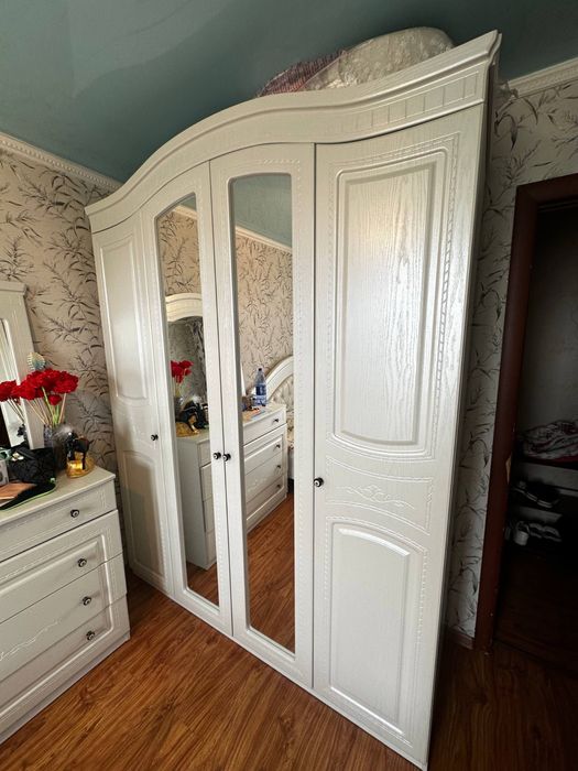 продам спальный гарнитур