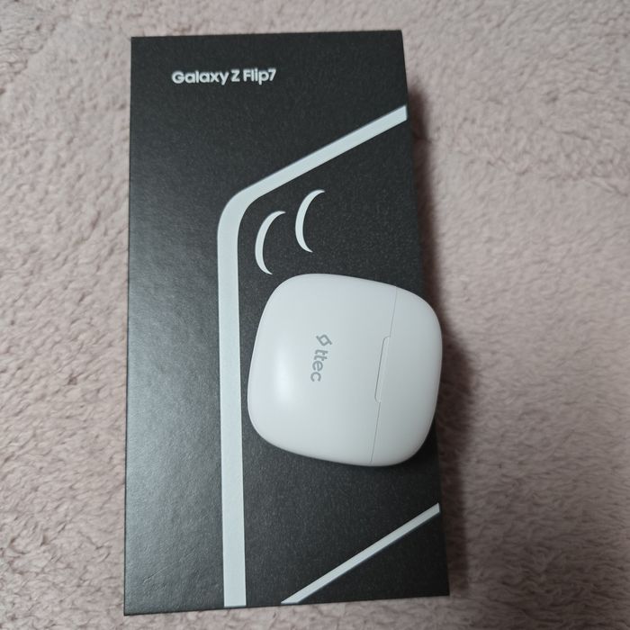 Нов ,Samsung galaxy flip 7