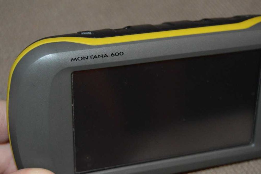 Garmin Montana 600 GPS outdoor – Defect Ecran, citeste anuntul