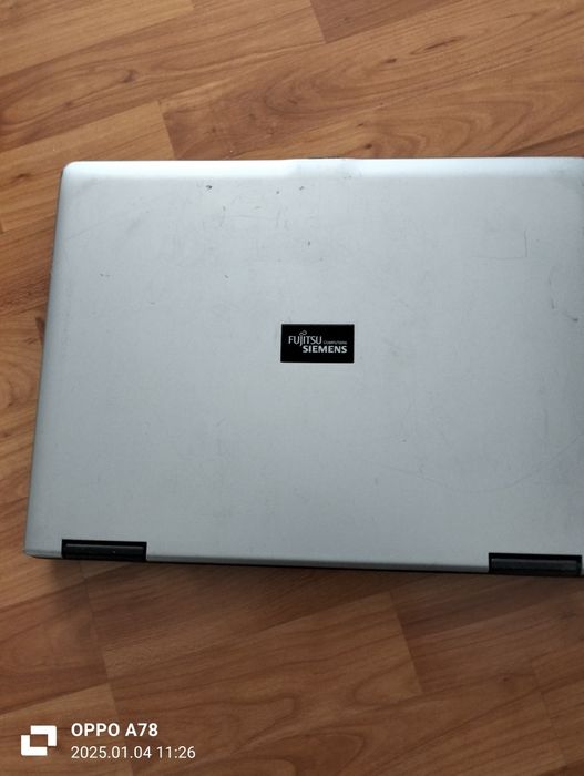 Vând laptop defect