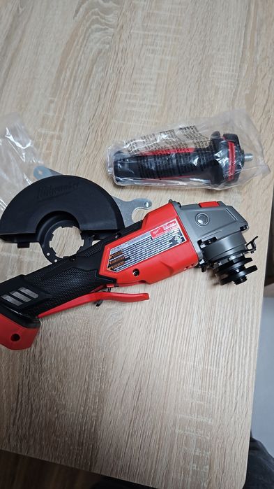 Flex  milwaukee m18 de 125  cu variator de turatie și cu rapid stop