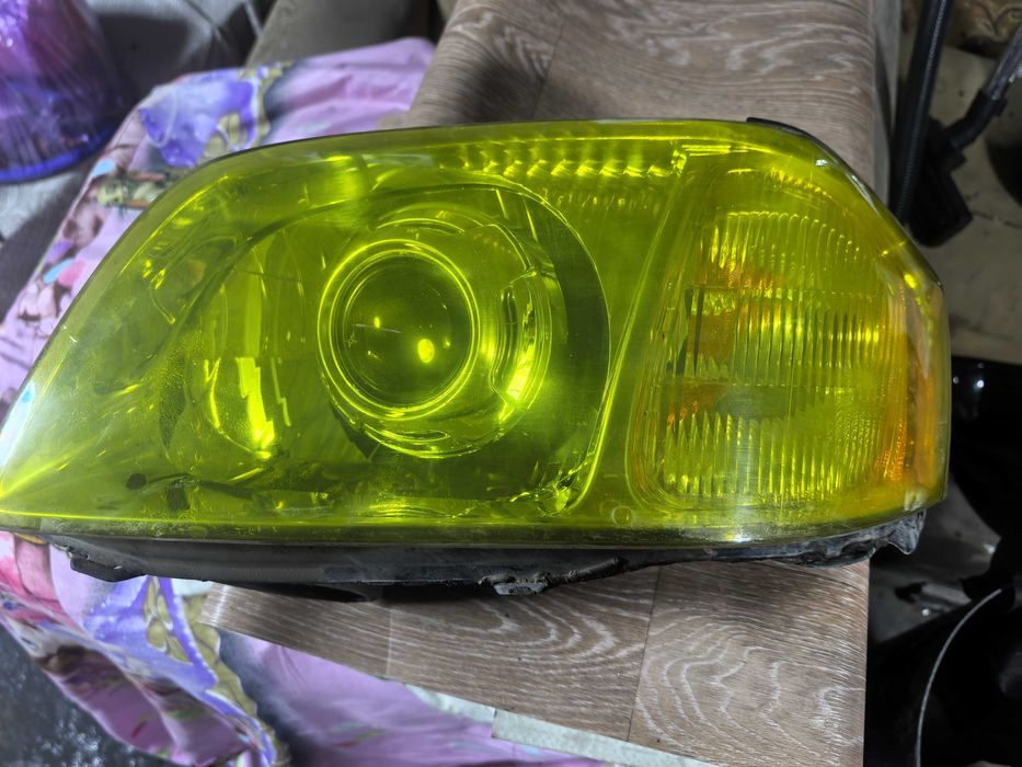 Фары Mazda tribute