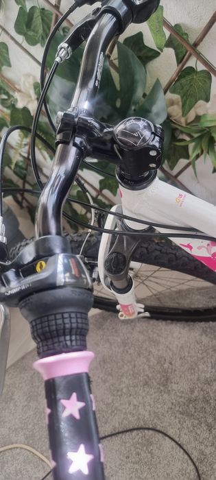 Bicicleta Cube R24 de fete