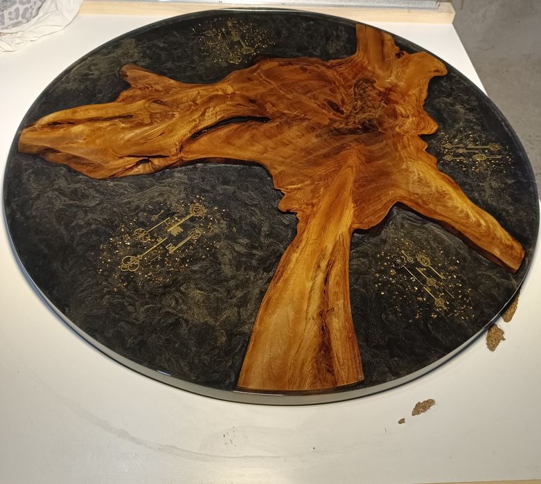 Vând masa lemn si rășină epoxidica cu rezistență UV