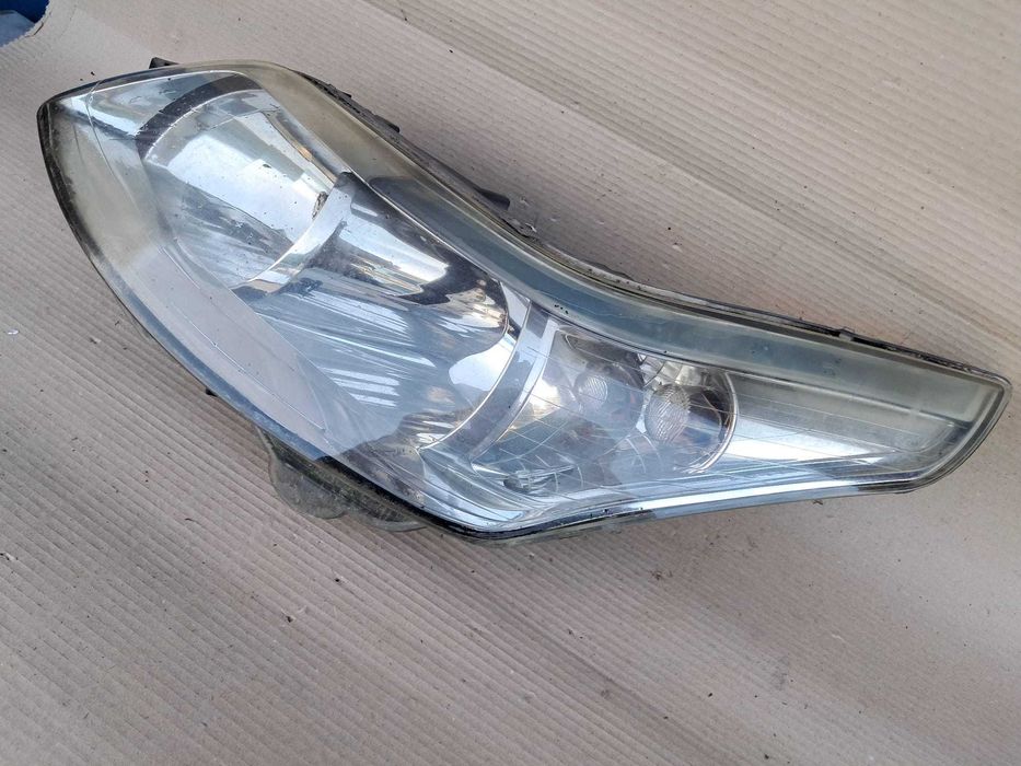 Citroen C4, far faruri complete, aripa aripi originale