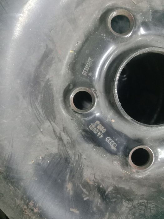 Диски на Ауди пити дырые