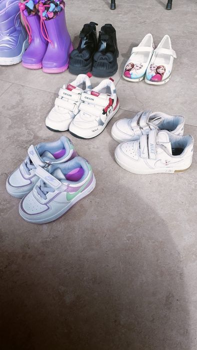 Încălțăminte fetițe nr. 23, 24, 25 și 27 sandalele cu elsa