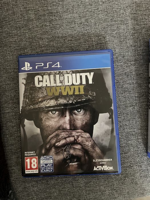 Vând trei jocuri :Call of duty wwii,fc24,fifa18 pentru ps4