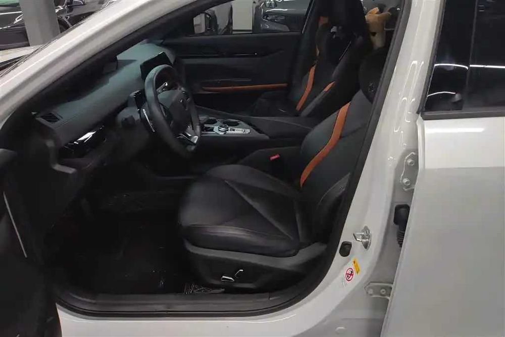 Changan UNI-V 1.5T Sport