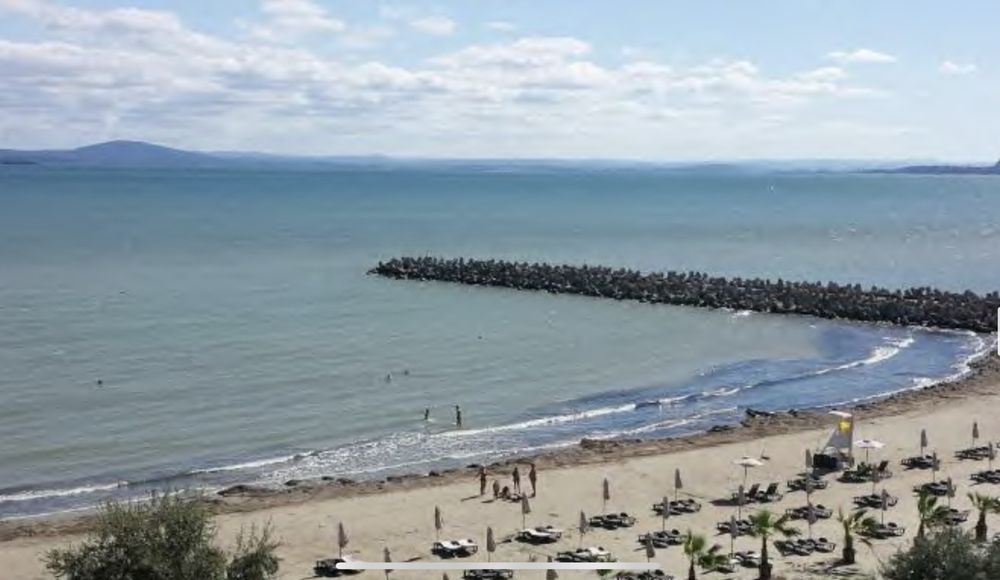 Нощувки в сарафово с басейн до морето