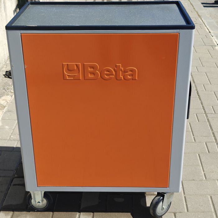 BETA количка с инструменти