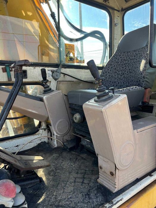 Excavator Hyundai Robex 210LC - 22 Tone , brat extensibil + Video