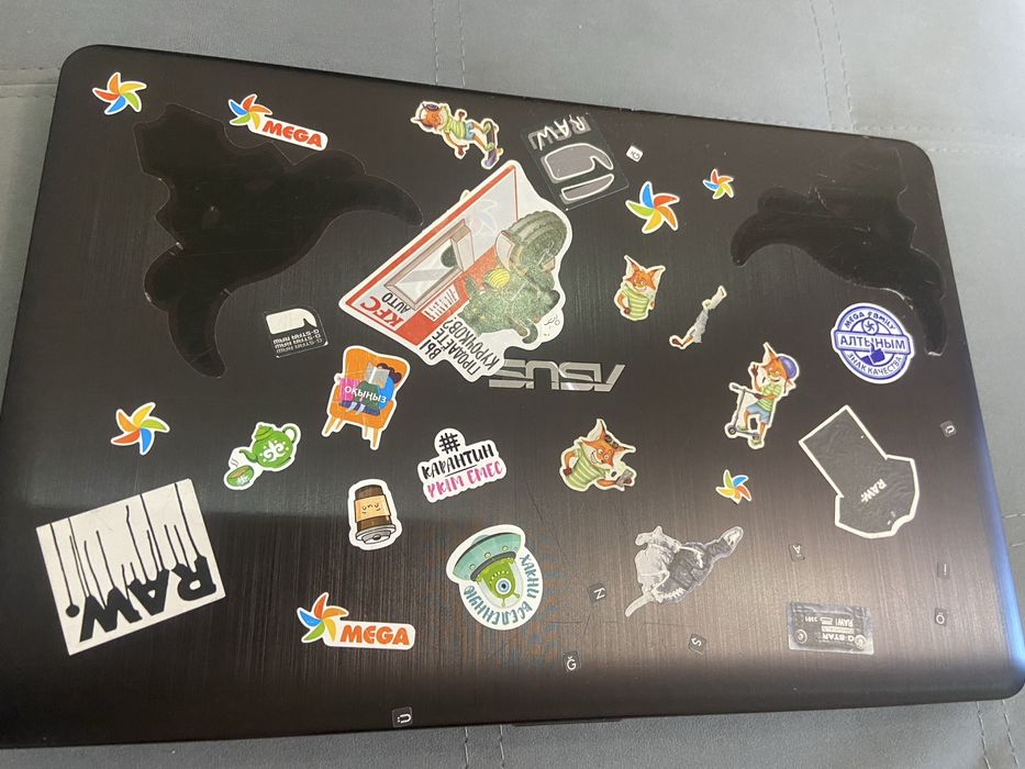 Ноутбук Asus Sonic Master