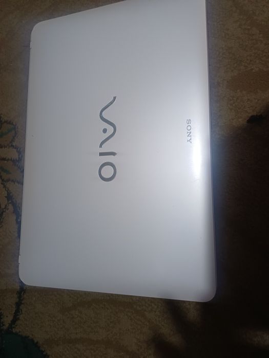 Ноутбук сони                        иии