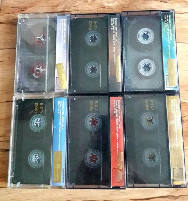 Продам кассеты, аудио, коллекции, подарки.