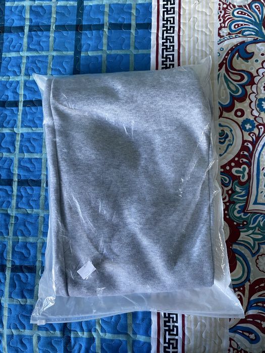 Серые штаны брендовые