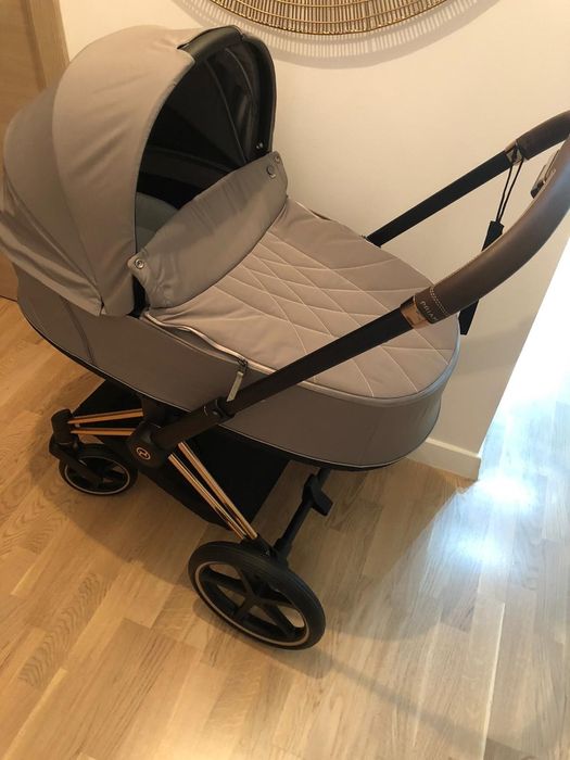Vând Carucior 3 in 1 pentru copii Cybex Priam Platinum, cu landou si scoica, Mirage Grey cu cadru Rosegold- predare B și IF