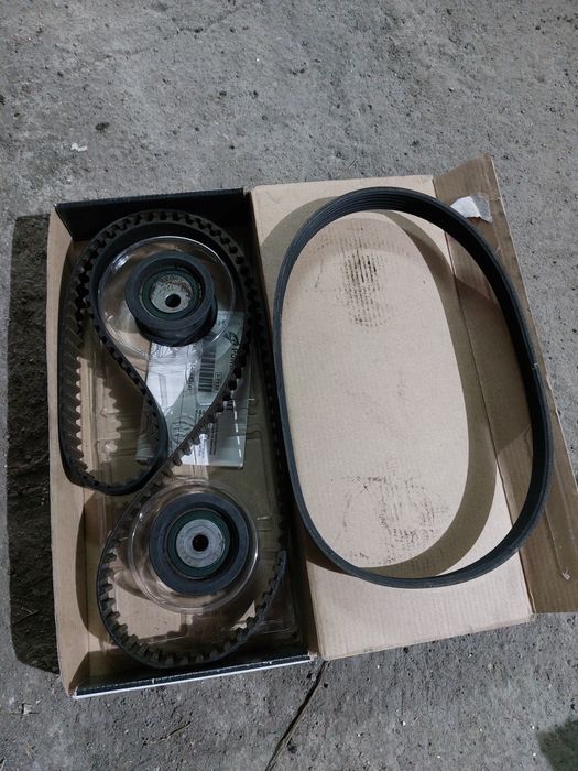Комплект ремня грм ВАЗ 16v
