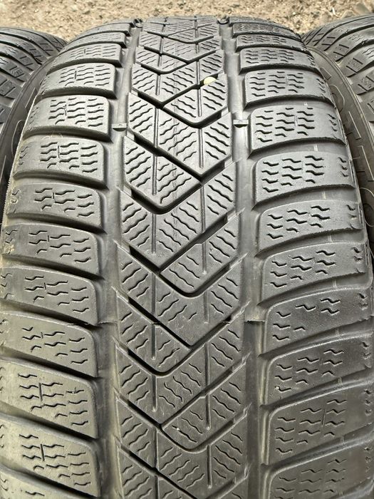 4x Anvelope Iarna 245/45 r18 Runflat - Pirelli Sotto Zero 3 RSC