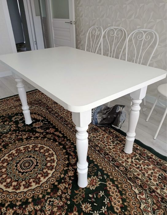 Продам кухонный стол