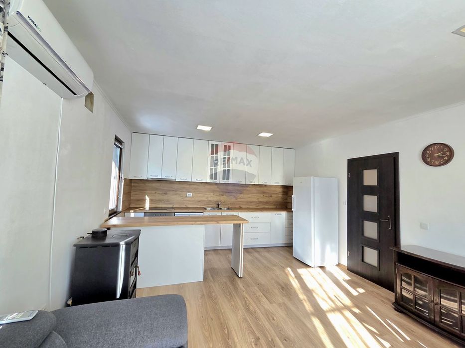 Дава се под наем Къща в с. Кичево, Област Варна - 100 кв.м за 1166.88 € - Снимка #2