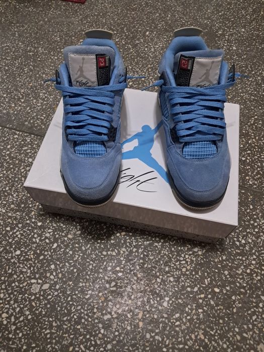 Jordan 4 university blue unc