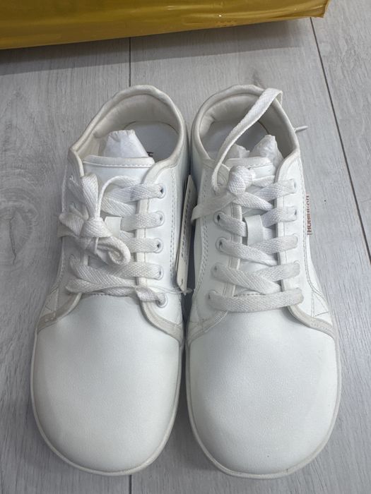 Продам кросовки 42 р